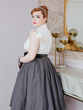 1950ER WEISS&GRAU SCHNÜRUNG SWING KLEID
