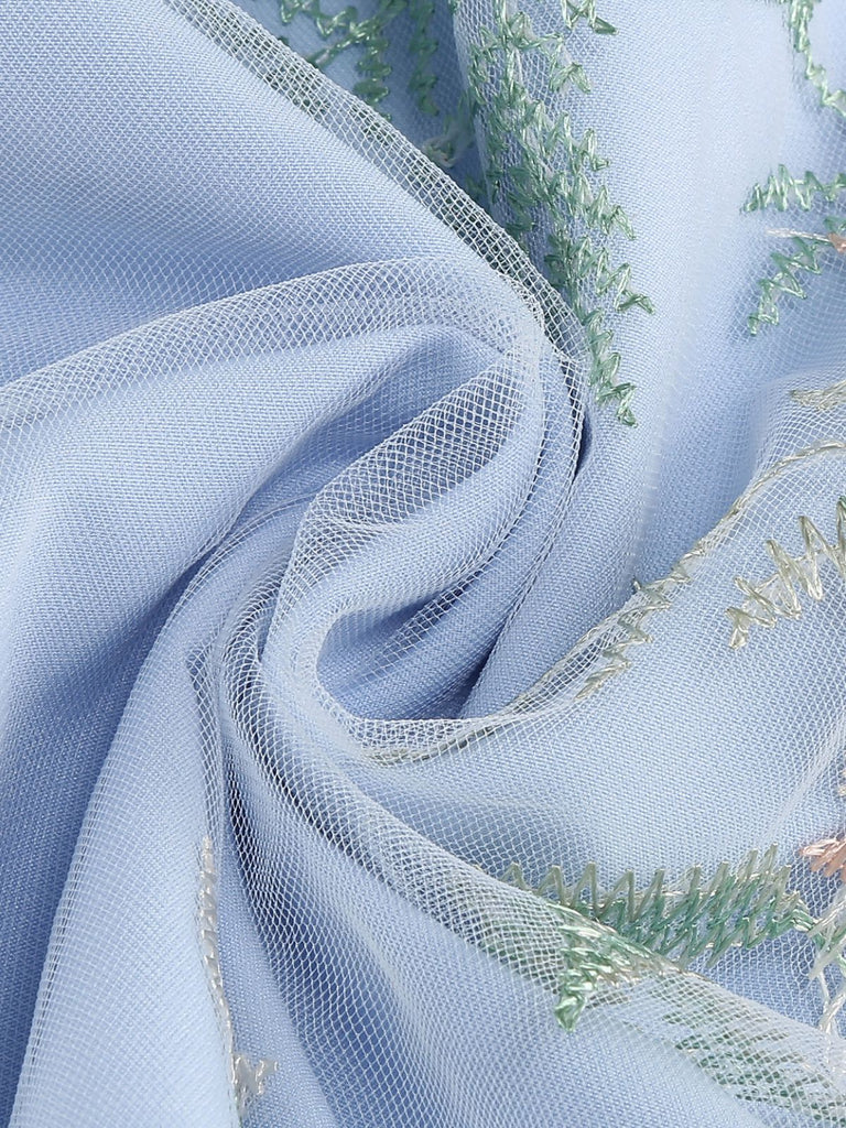 50er Kleid mit Blumen und Stickerei