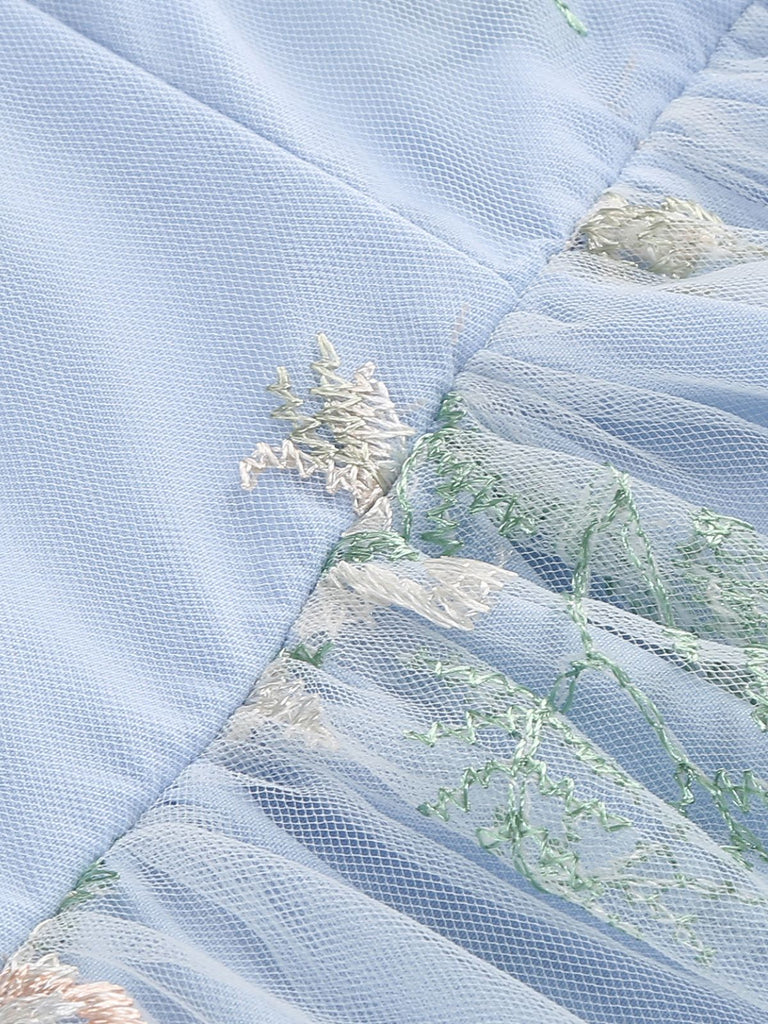 50er Kleid mit Blumen und Stickerei