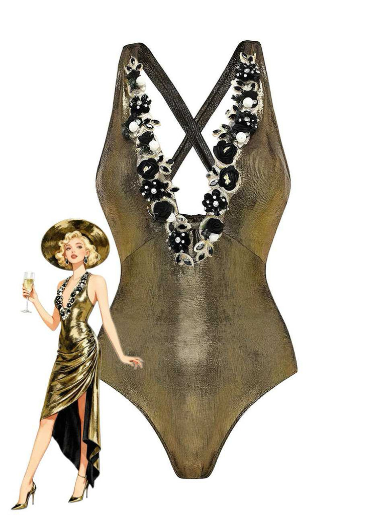 Ein metallisch-goldener Badeanzug mit tiefem V-Ausschnitt, verziert mit schwarz-weißen Blumenapplikationen, abgebildet mit einer Modeillustration im Retro-Stil.