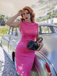 Rosenrot 1960s Satin Bleistiftkleid