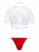 Weißes Bikini-Oberteil mit rotem Saum und rotes Bikini-Unterteil auf weißem Hintergrund