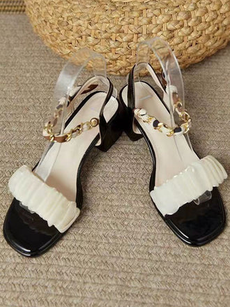 Sandalen mit High Heel und Knöchel in Schwarz & Weiß