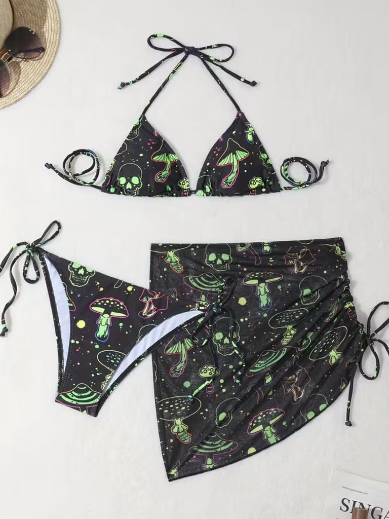 Grünes 60er Netz-Bikini-Set mit Neckholder und Totenkopf