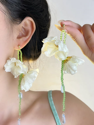Grüne Ohrringe mit Blumen und Resin