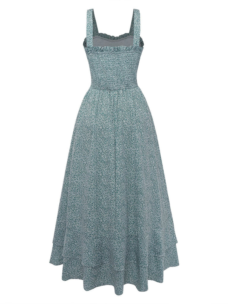 Blaues Blumenkleid auf weißem Hintergrund