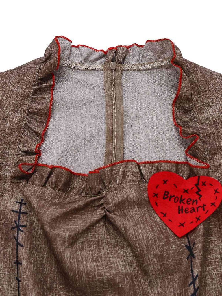 Braun 1960er Halloween Herz Patch Evil Doll Zerfetztes Kleid