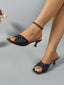 Kitten-Heel-Pantoletten mit gerafftem Riemen und eckiger Spitze