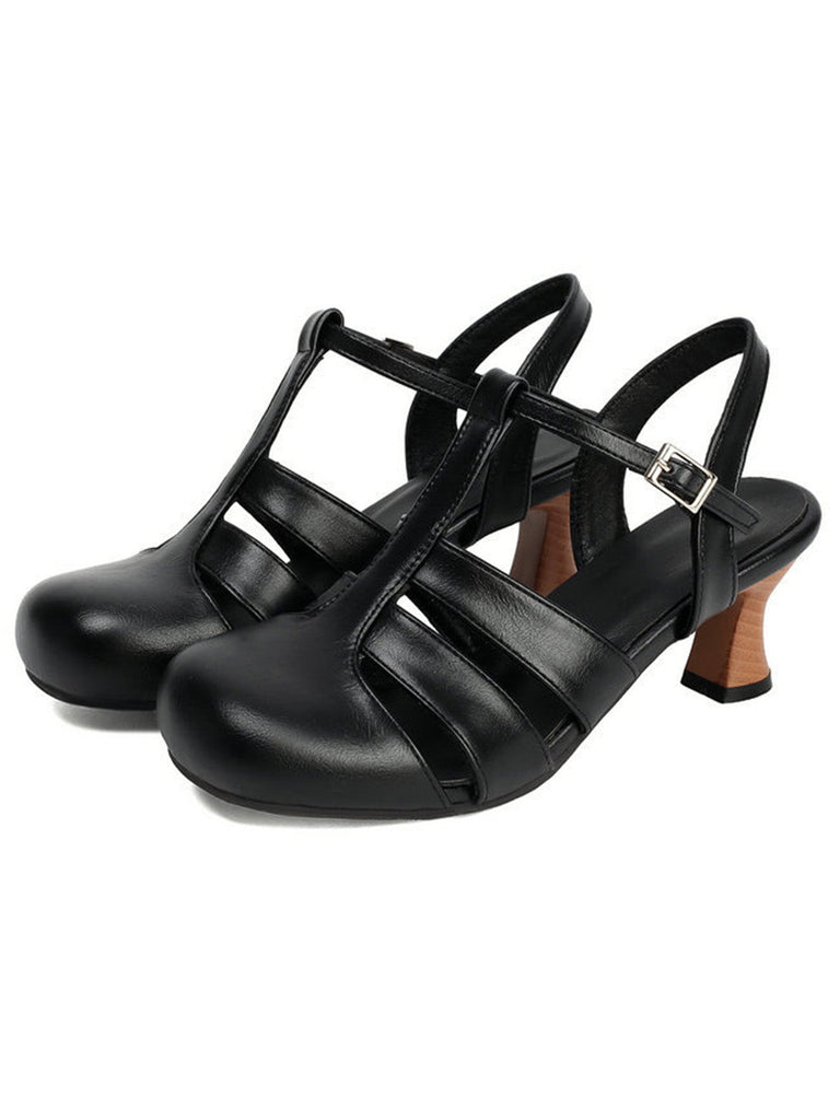 Mary-Jane-Pumps mit Cut-out und Blockabsatz