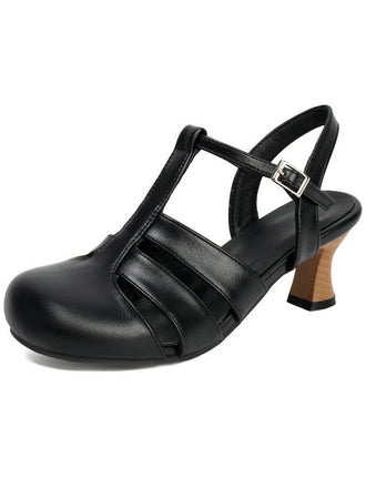 Pumps mit Cut-out und Mary Jane