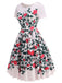 Kleid mit Blumenmuster auf weißem Hintergrund