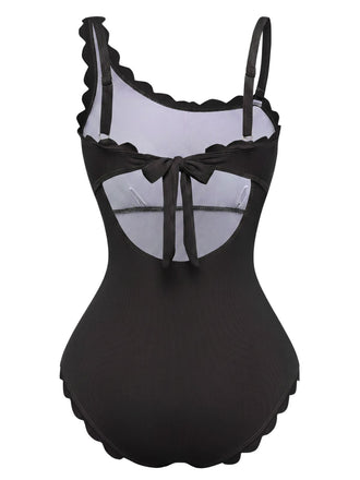50er Badeanzug mit Rüschen und Cut-out