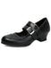 Schuhe mit Spitz und Schnalle