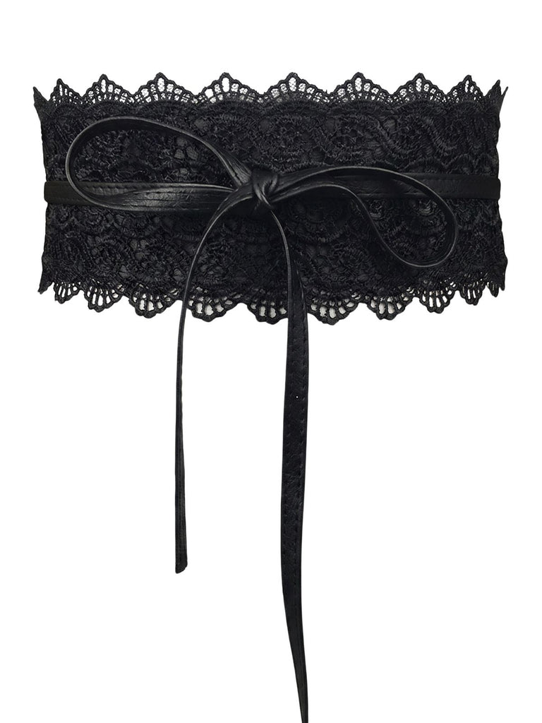 Breiter Taillengürtel mit Spitze und Blumenmuster