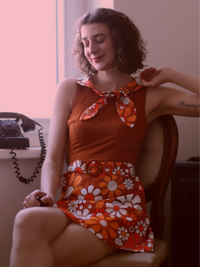 Orange 1960er Boho Psychedelisch Blumen Gürtel Kleid