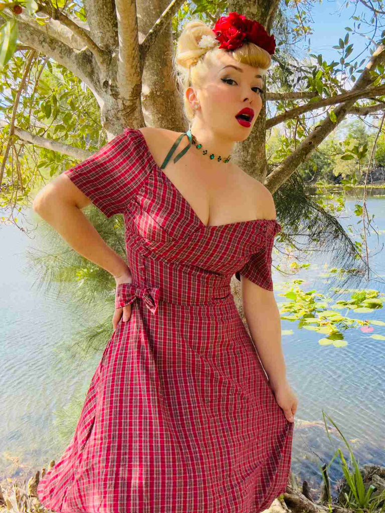 Rot 1950er Plaid Gerüschtes Herzförmiger Hals Bogen Kleid