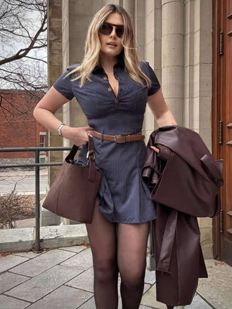Blau 1970er Nadelstreifen Plissiertes Hemd Kragen Kleid