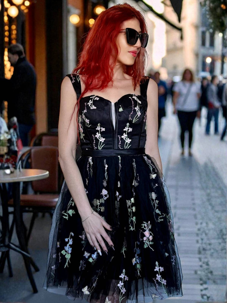 Schwarz 1970er Besticktes Blumen Spitze Mini Kleid