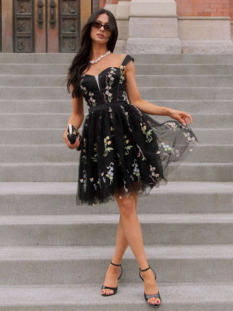 Schwarz 1970er Besticktes Blumen Spitze Mini Kleid