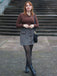 Braun 1970er Stricken Kariert Asymmetrisch Hals Kleid