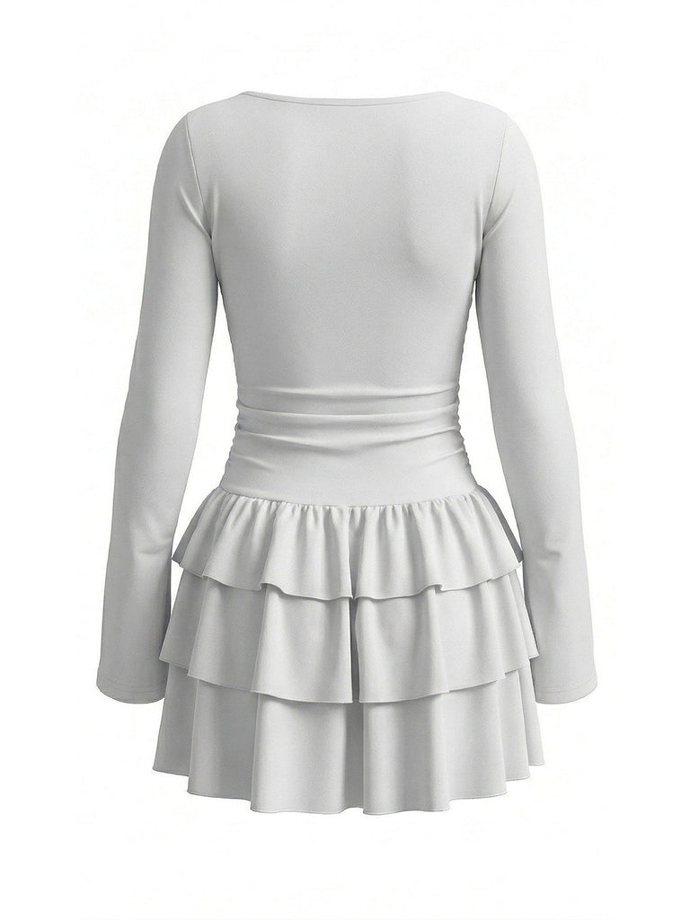 80er Minikleid mit Taillenraffung und gestuftem Rüschensaum