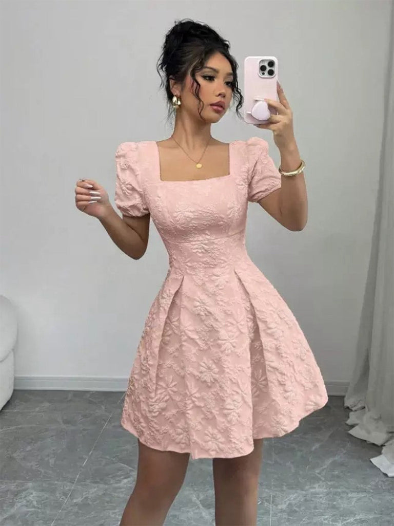 60er Blumen-Jacquardkleid mit Karreeausschnitt und Puffärmeln