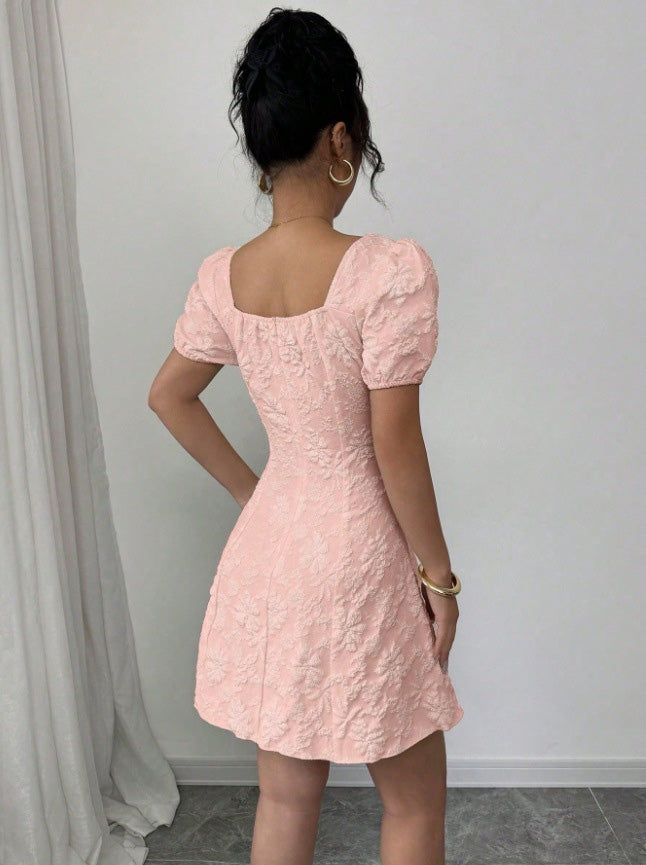 60er Blumen-Jacquardkleid mit Karreeausschnitt und Puffärmeln