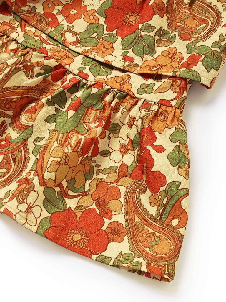 [Vorverkauf] Dunkelgelbes 70er Boho Minikleid mit Blumen und Schnürung