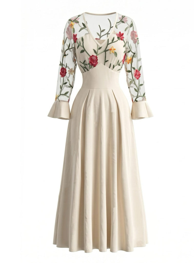 50er Maxikleid mit Blumenstickerei und transparenten Ärmeln