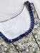 Blaues 50er 3PCS Kleid mit Pufftop und Blumen-Schürze