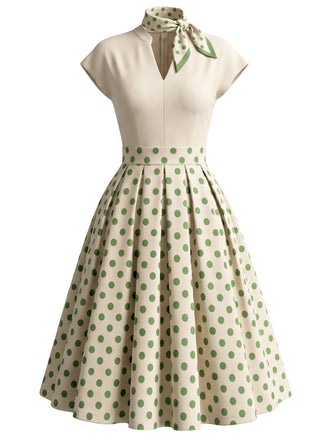 50er Swingkleid mit Polka-Dots und Schal