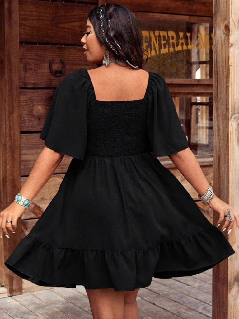 [Übergröße] Schwarzes 60er Minikleid mit Puffärmel und Stickerei