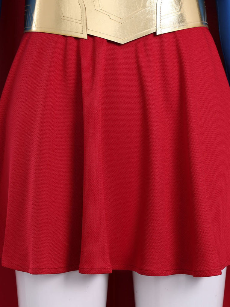 Rot 60er mit Supergirl und Costume