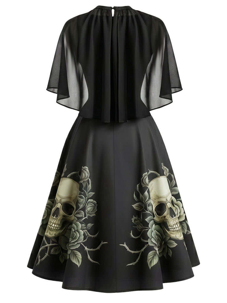[Vorverkauf] 50er Gothic-Kleid mit Totenkopf-Rosen-Print und Cape-Ärmeln