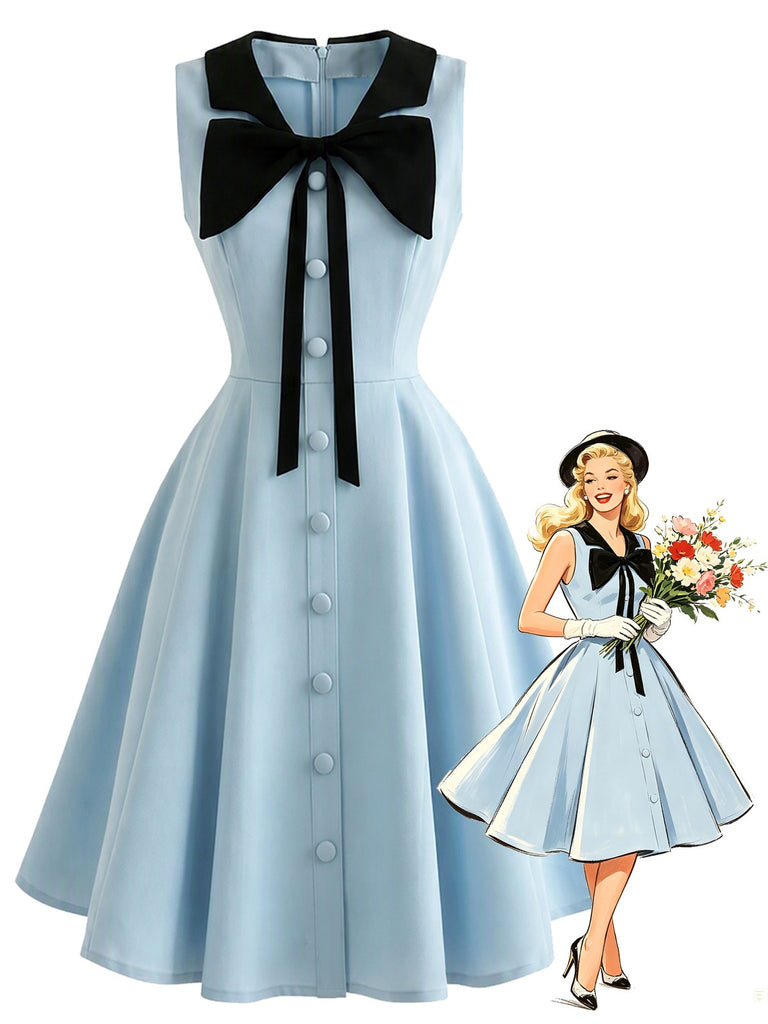 Hellblaues 50er Kleid mit Schleifenkragen und Taschen