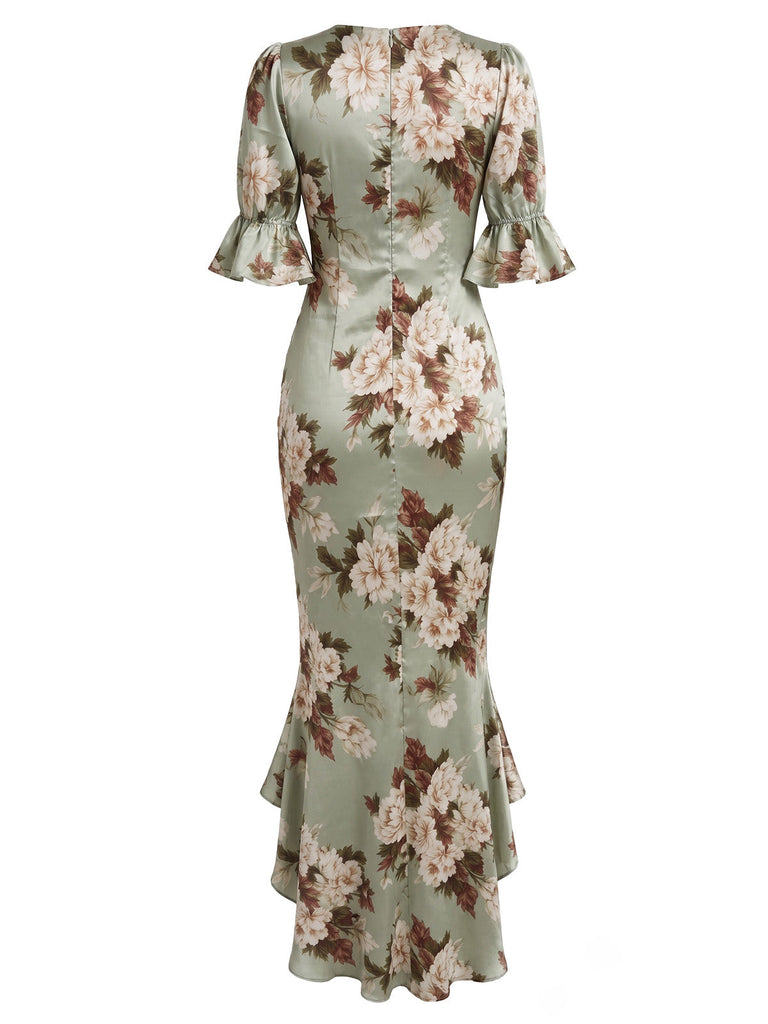Grünes 30er Raffkleid mit V-Ausschnitt und Blumen