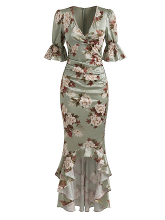 Grünes 30er Raffkleid mit V-Ausschnitt und Blumen