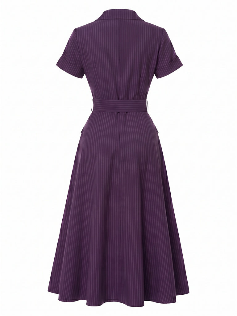 [Vorverkauf] Tiefviolettes 40er Hemdblusenkleid mit Nadelstreifen und Gürtel