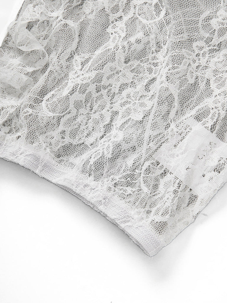 Weiße 50er Bluse mit Rüschen und Spitze