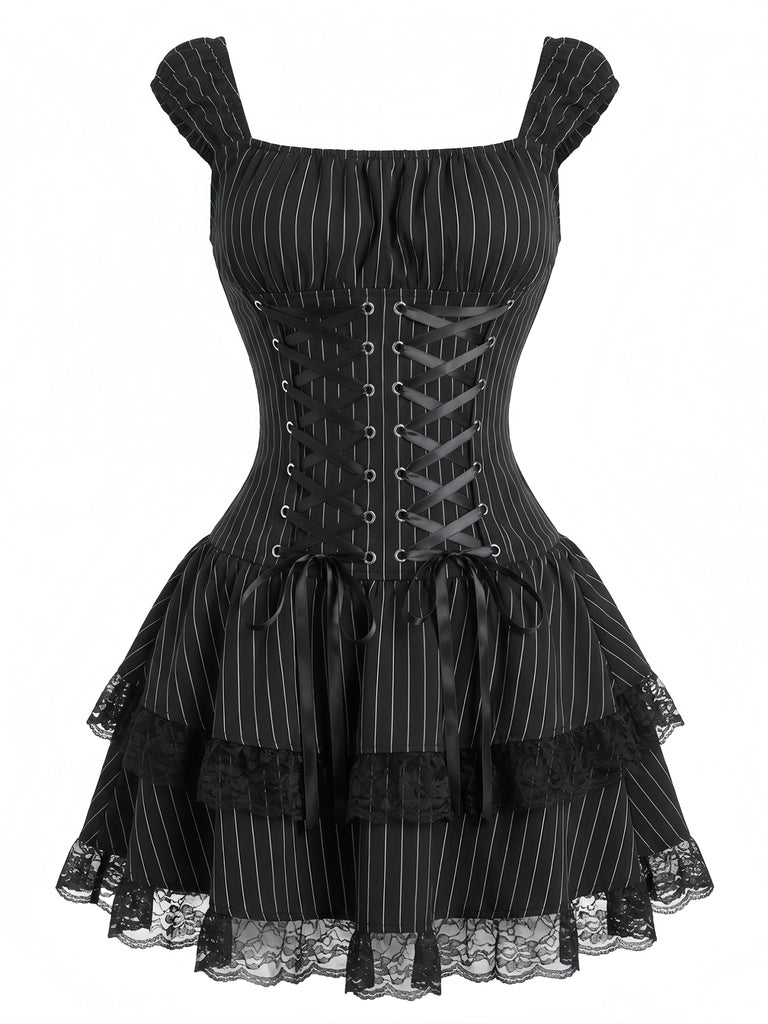 Schwarzes 70er Korsettkleid mit Nadelstreifen und Spitze