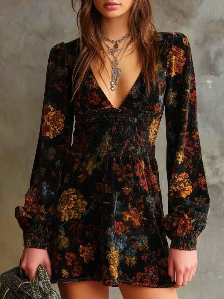 Schwarzes 60er Samtkleid mit Blumen-Print und Smoktaille