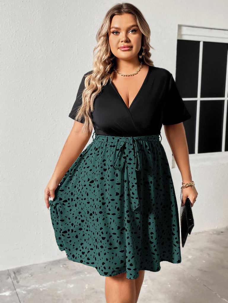 50er Swingkleid mit abstraktem Print
