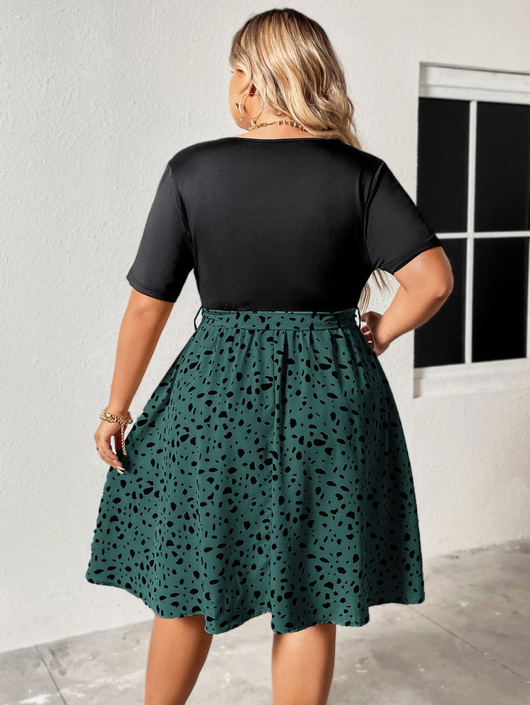 50er Swingkleid mit abstraktem Print