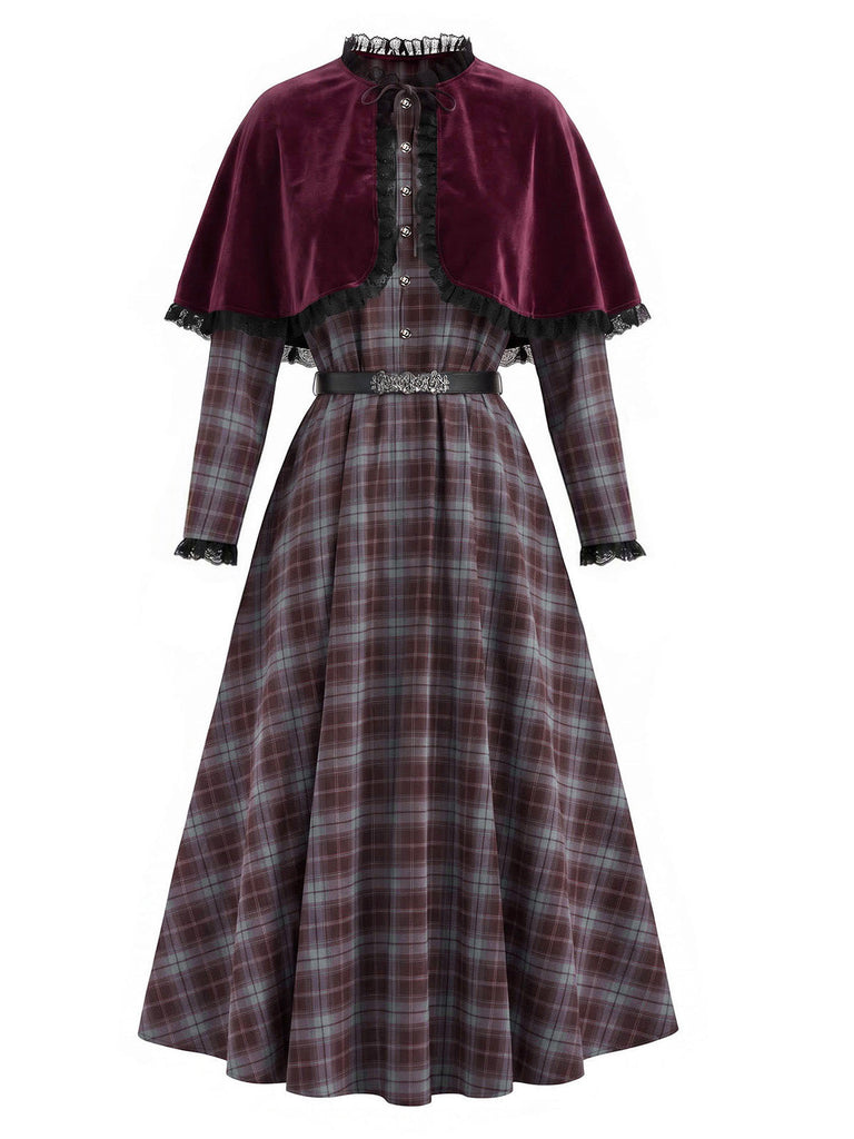 40er Karokleid & rotes Cape mit Spitzenbesatz