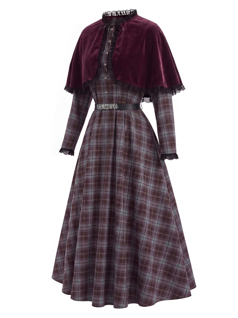 40er Karokleid & rotes Cape mit Spitzenbesatz