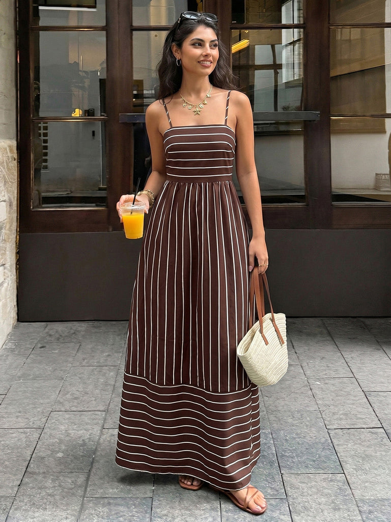 Braunes 30er Maxikleid mit Spaghettiträger und Cut-out