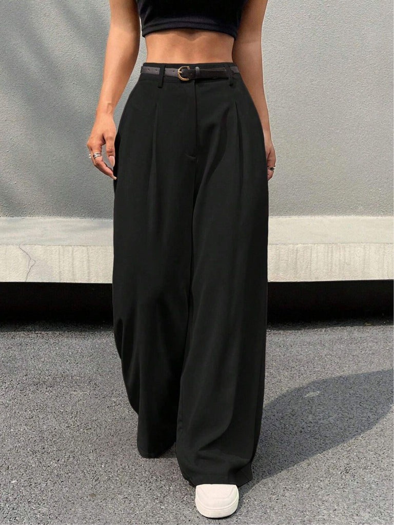 Dunkelblaue 60er Marlenehose mit Gürtel und hoher Taille
