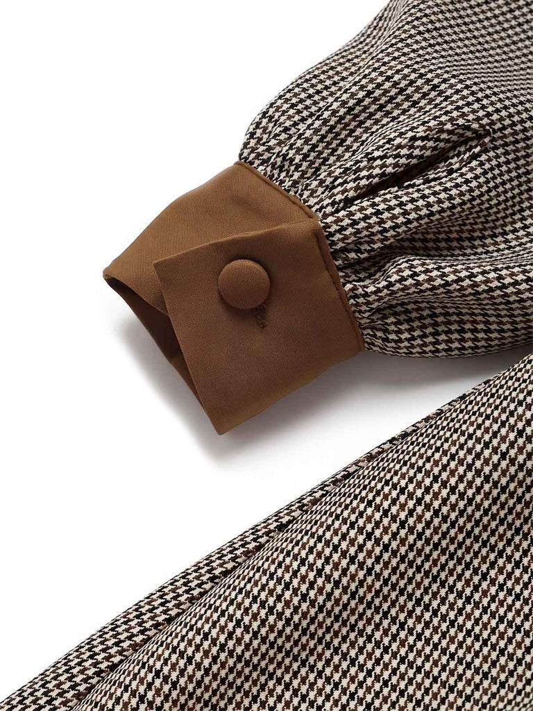 Hellbraunes 50er Hahnentrittkleid mit Schluppe und Gürtel