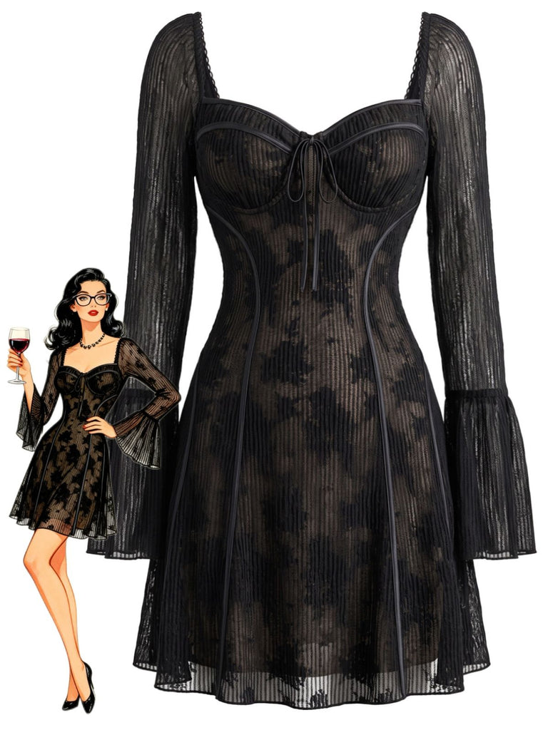 Schwarzes 70er Minikleid mit Blumenprint und Glockenärmeln