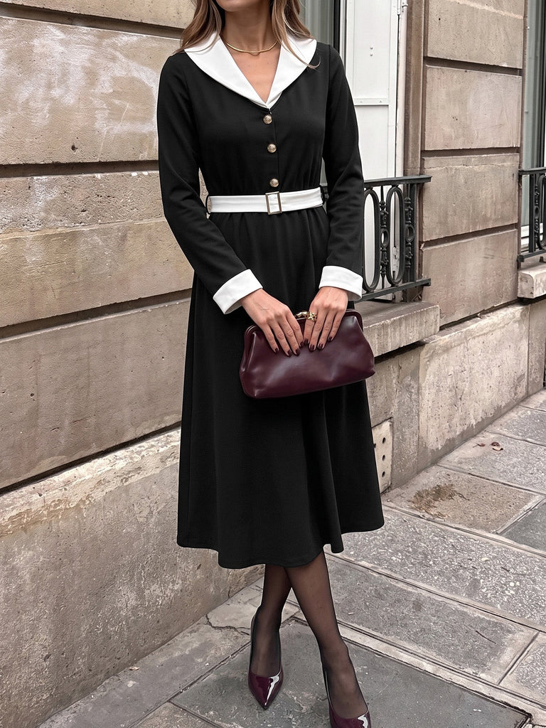 Schwarzes & Weißes 50er Kleid mit Revers und V-Ausschnitt